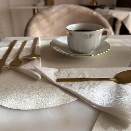 Nocleg ze śniadaniem Casa Feremi 4*